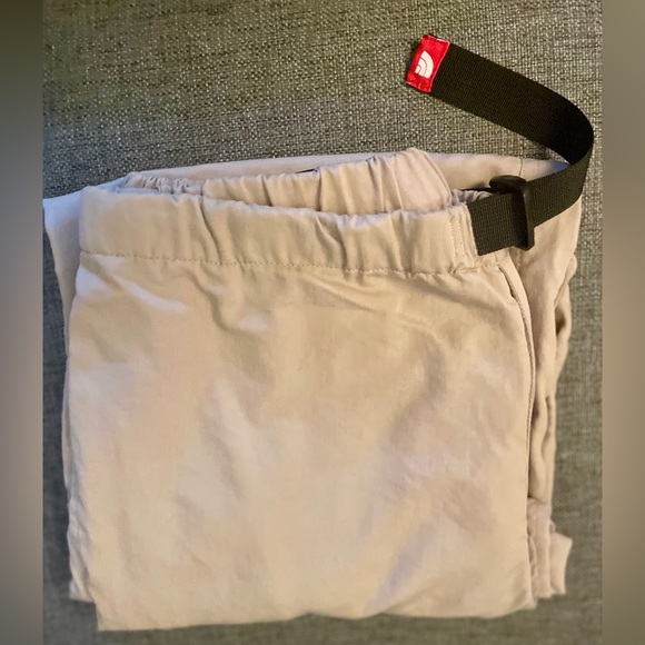 The North Face Paramount Outdoors Pants | EXCELLENT LIKE NEW! - Picture 4 of 11